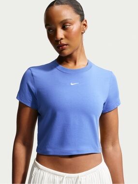 Nike Women’s Cropped T-Shirt